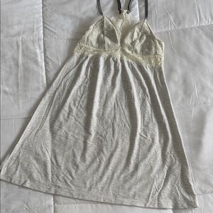 Chic Cream Lace Chemise